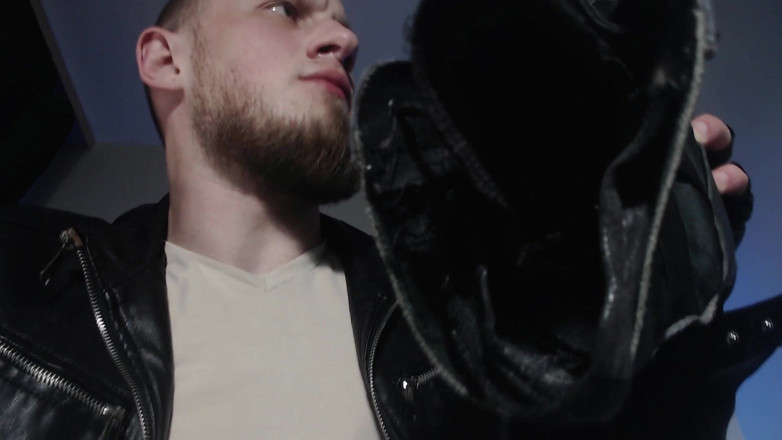 Hunky time: Alfa De Cuero Domina Y Humilla