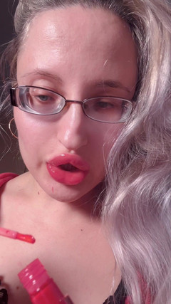 FinDom Goaldigger: Bimbo Red Lipgloss Captivated