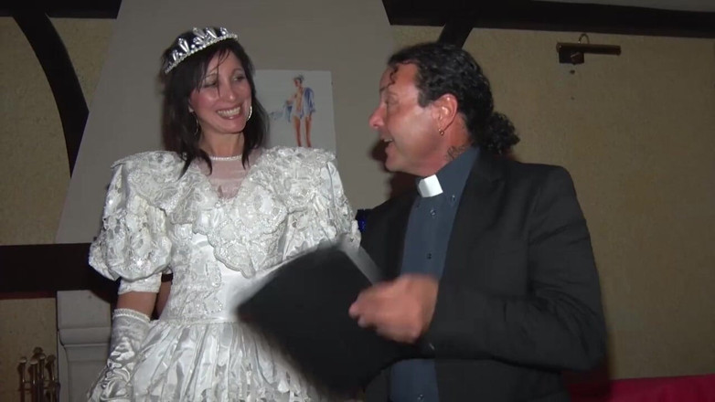 King Of Amateur: Mariée le jour, salope la nuit