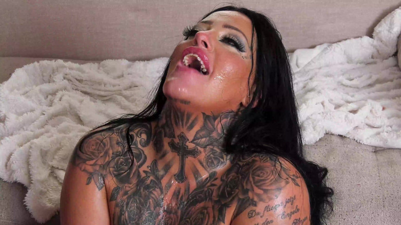 Romance with Love: Horny Chubby MILF Calls Her Neighbor to Help? Fuck!