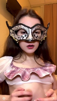 Leck Meine Kleinen Titten! Und Ich Lutsche Deinen Schwanz! Russische Dirty Talk-fantasien
