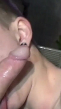 年轻男生被一个男生操了，坦白说