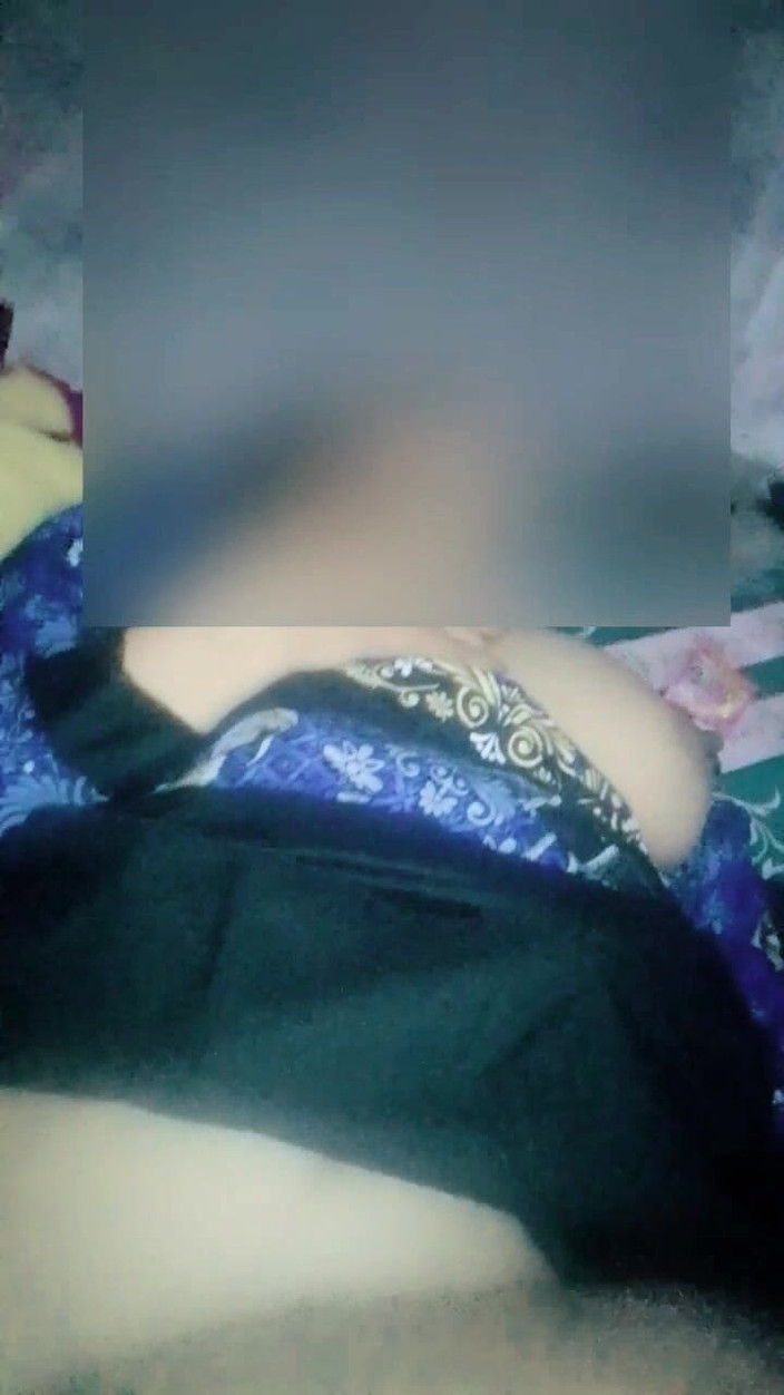 Astriana88: 真正的女员工欺骗同事
