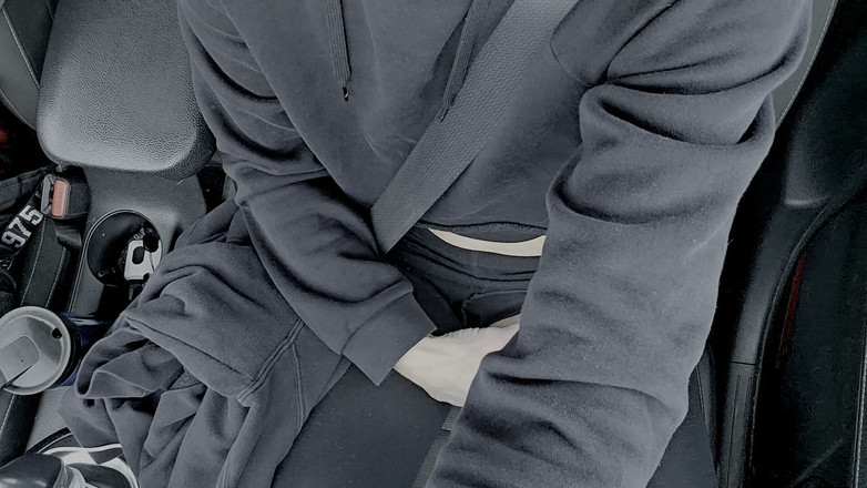 Filomena: Сексифиломена мастурбирует, управляя машиной