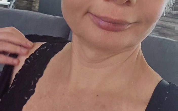 Sofy13: Coucou mon cheri tu me herengag