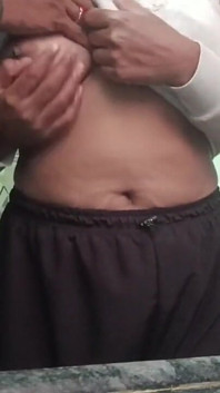 India Ketchen su novio