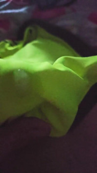 Using My Step Sis Bra to Help Me Cum in Her Green Nike Pro Sports Bra