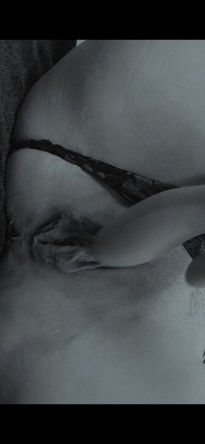 LilMunchkin_66: Ragazza sexy squirting in lingerie