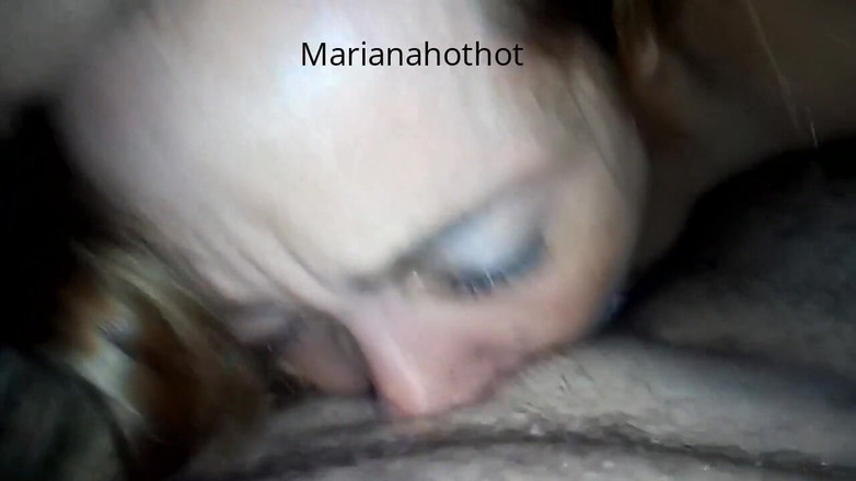 Marian sofar: Marianahohot este o amatoare de pulă