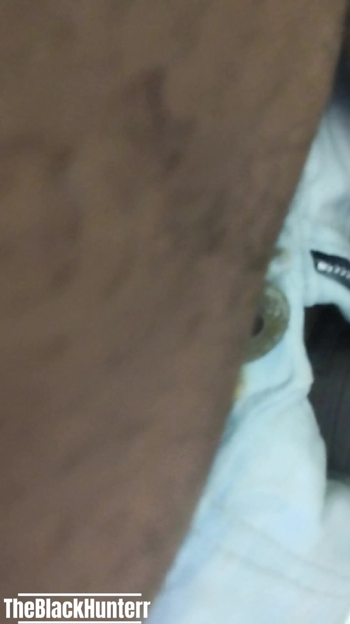 TheBlacKHunterr: Thủ dâm nhà vệ sinh