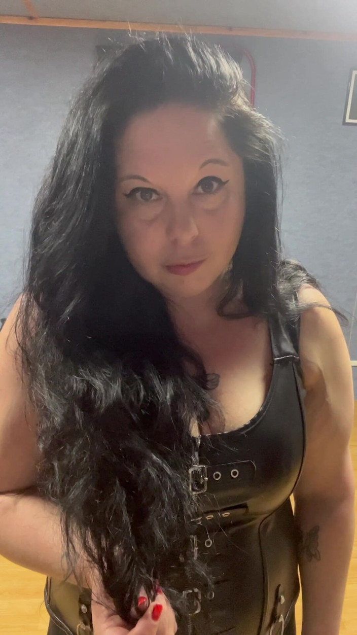Maitresse Clara: Пані Клара і її батіг