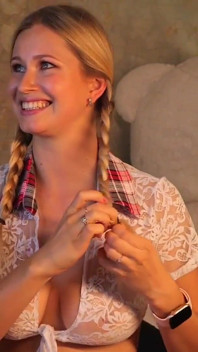 Cosplay di una bella donna britney spears