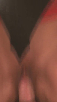 Scena di ragazze fetish 4_brunette con un gran culo e grandi tette scopa il suo amico legato in una sessione bDSM