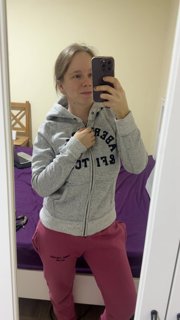 SweetLucy96: Hot Teen Wearing Bikini