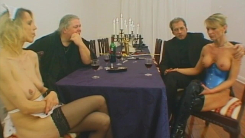 Absolute BDSM films - The original: Vernederende zweepslagen en poesje seksspeeltjes