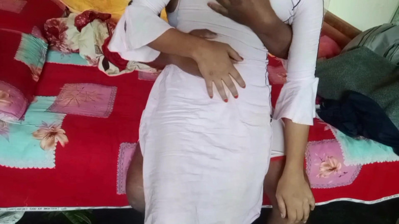 Deshi women: Vidéo virale de Tasneem, la plus belle étudiante de la fac