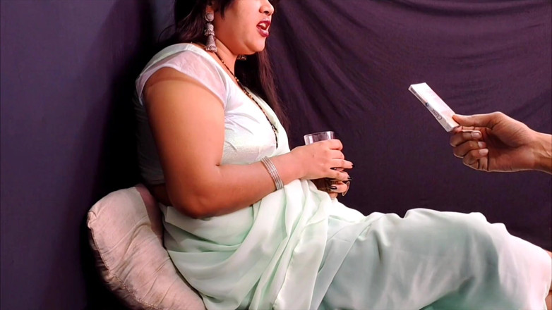 Sexykajalbhabhi: Bete ne apni мачуха