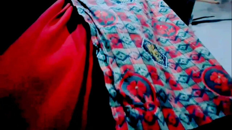 TricolorMusic3: Svěží kundička touží po ptákovi, ale co bych měl dělat,...