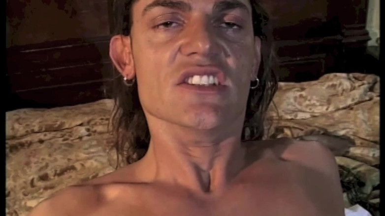 Inhonorof porn: Hot Threesome with 2 Sluts in Casanova's Bedroom