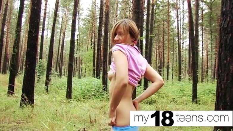 My 18 Teens: MY18TEENS - 숲에서 보지와 오르가즘 클로즈업하는 십대