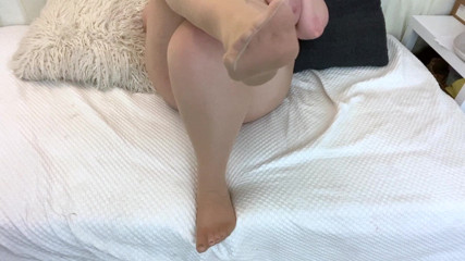 cutejayne: Одержимий колготками мачухи