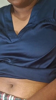 Tetas grandes de mamá caliente asiática