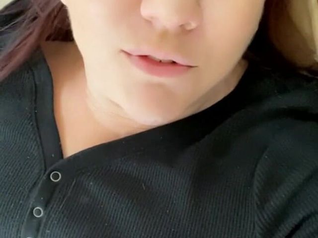 MILF Solo (Ms Amanda)