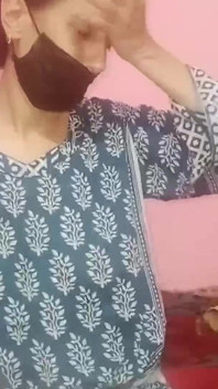 밤에 의붓형과 의붓아들과 의붓 여동생을 닫는 후장 섹스