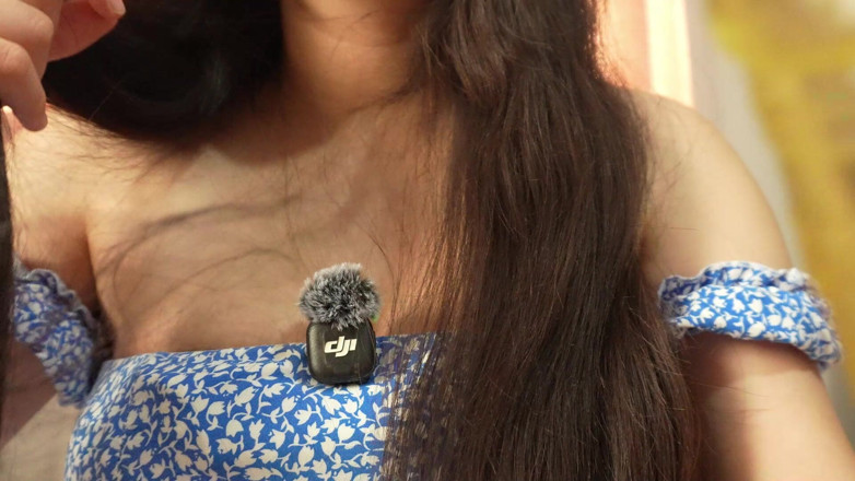 AmayaMori: Eu brinco com meu cabelo com um vibrador e eu...