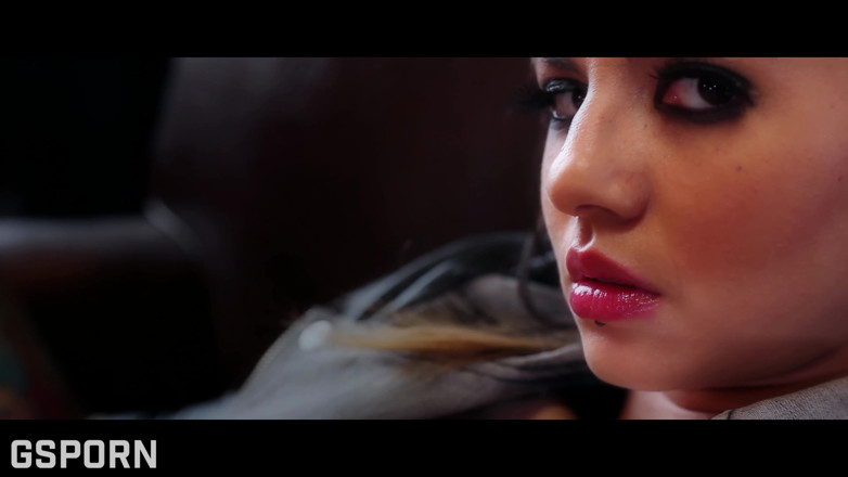 Romantic & Sensual 4K: Romantyczny seks pełny film z seksem analnym i lesbijskim i...