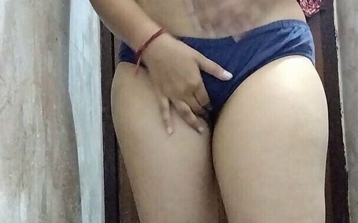 Riya Thakur: Desi sexy ha visto mosi nuda mentre fa il bagno