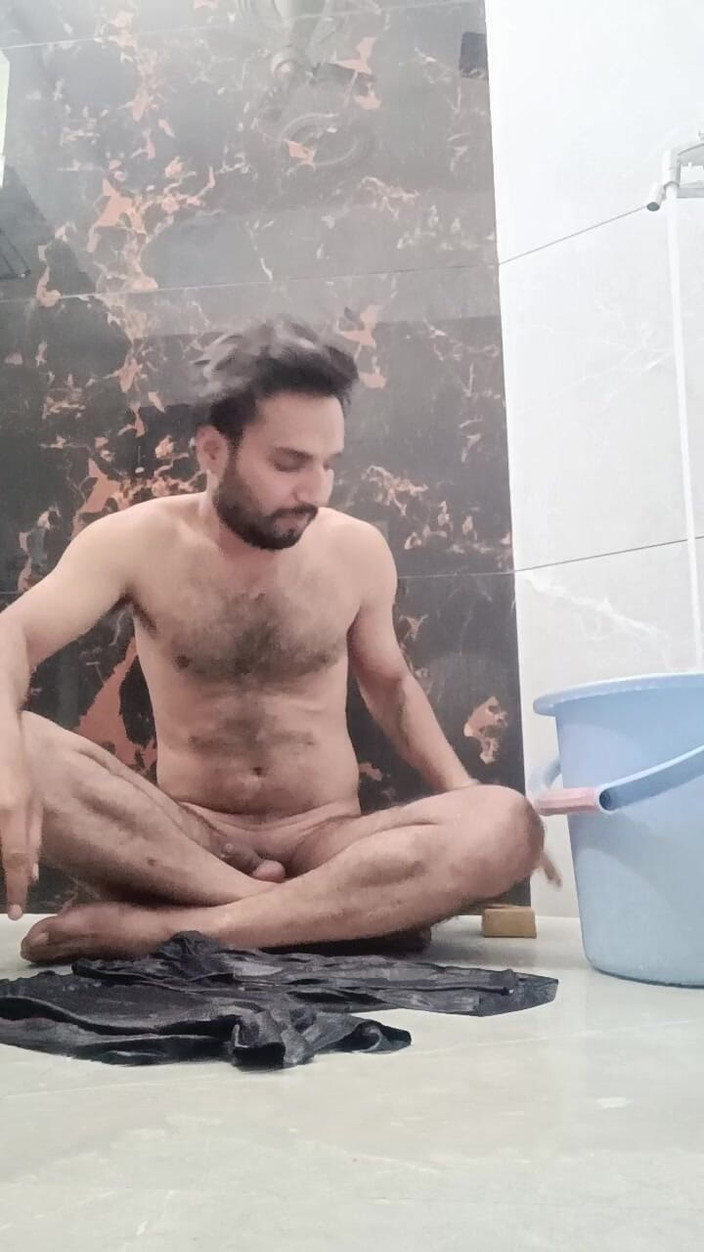 Rajasthani-old-lover: Індійський чоловік дезі у ванній кімнаті