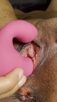 Une MILF Sexy Se Masturbe De Près