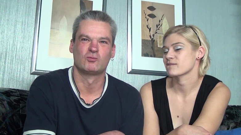 Swinger Friends Germany: Hier zuigen de vrouw en de man graag pikken