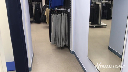 Extremalchiki: Great cumshot fitting room