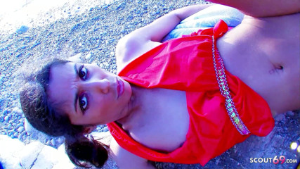 Full porn collection: Skinny teen Indiana fucked on the beach by vacation flirt
