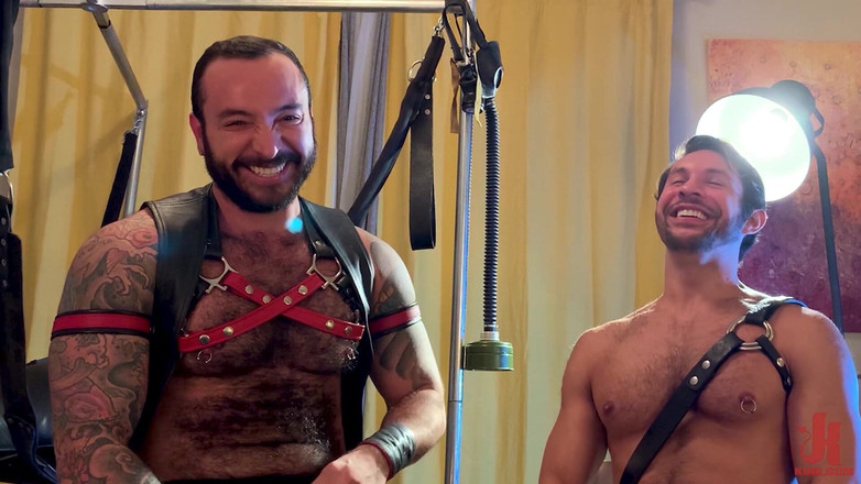 Kinky Bites Gay: Umplutura de vacanță Seth Santoro se cu armăsarul păros Julian...