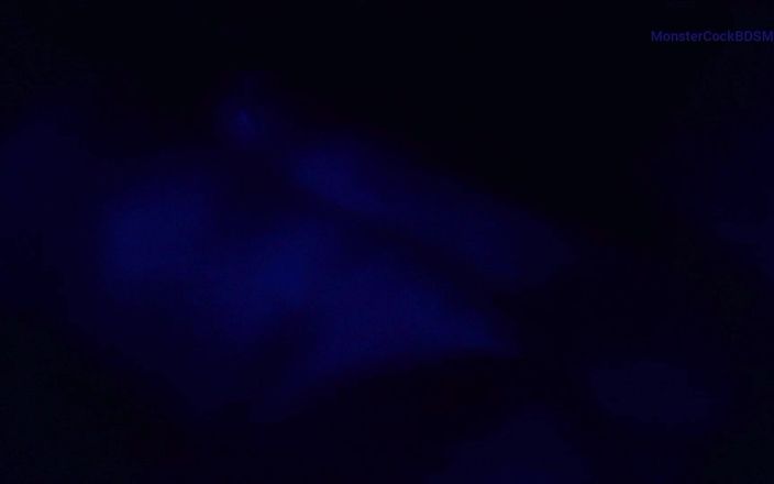 MonsterCcockBDSM: Monsterlul bdsm geboeid plaagt ontkenning