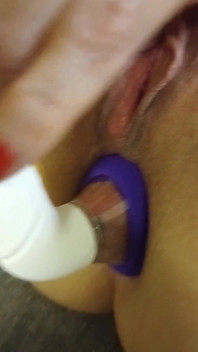 Hete sexy bbw neemt poesjespomp naar haar kont