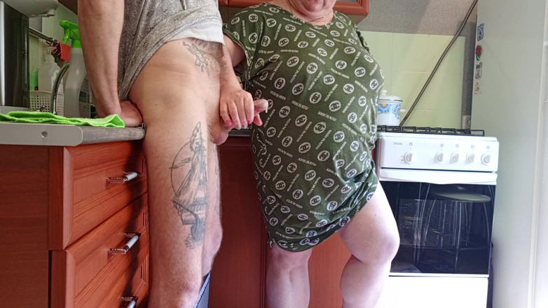 Zona901: The Best Cumshots com enteado e genro