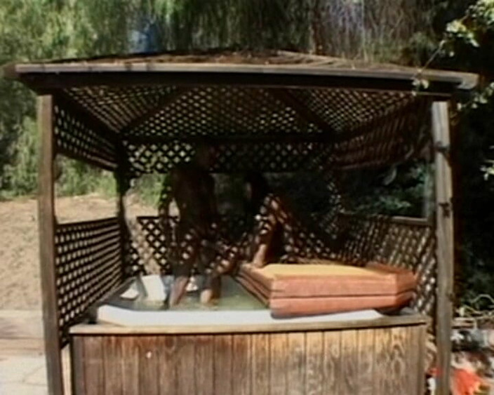 Filles Francaises: Cewek semok kulit hitam asal perancis ini dientot habis-habisan sama...