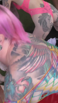 Wirklich erstaunliches bukkake mit inked schätzchen piggy und rosa teil 1