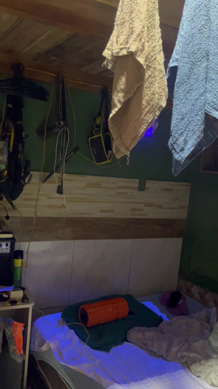 i7Bernard: Yeni kitnet'in ilk videosu. Shadows'u Bilmek.