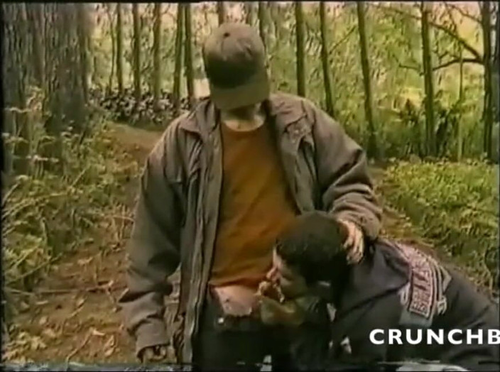 Crunch Boy: Porno vintage - twink scopato da papà nella foresta esibizione