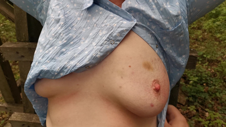 Bouncy Tits Action: Tit slapping in blue blouse outdoor