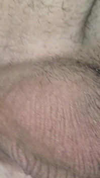 Une tapette baisable taille un trou à son papa pour drainer du sperme !