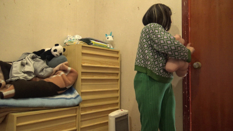 Stepmom Susan: Извращенная мачеха будит своего пасынка, чтобы трахнуть ее танталийную секс-куклу