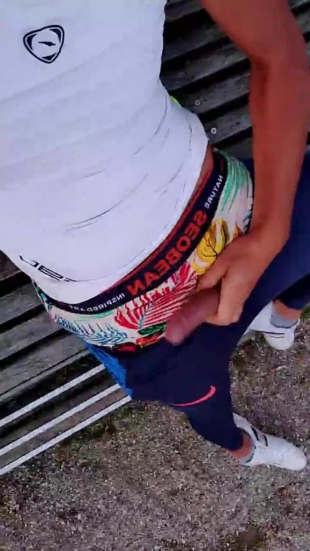Slutboyben: Curvăboyben Cam4 Exhibiționistă pe creier