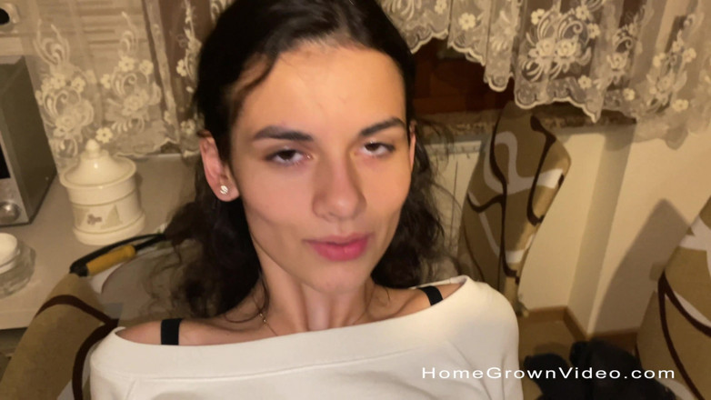 Homegrown Video: Il culo caldo di sofia è così stretto