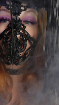 Guanti e maschera, pelle e lattice, sexy SFW video - ASMR sounding (Arya Grander)